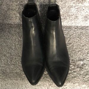 Steve Madden ankle boots size 5.5